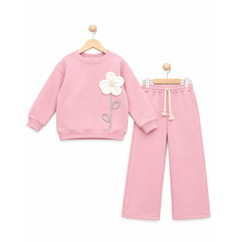 pink flower appliqué sweatshirt and matching wide-leg pants 